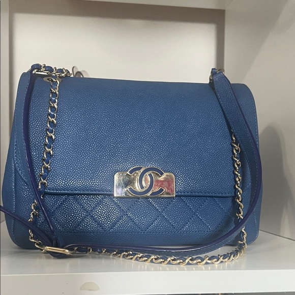 CHANEL Handbags - Chanel Royal Blue Leather Shoulder Bag